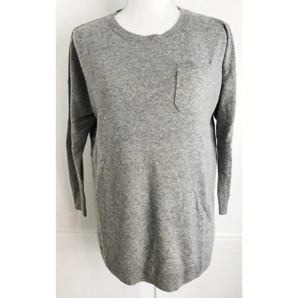 W • Vineyard Vines • Grey Pocket Crew Neck Sweater